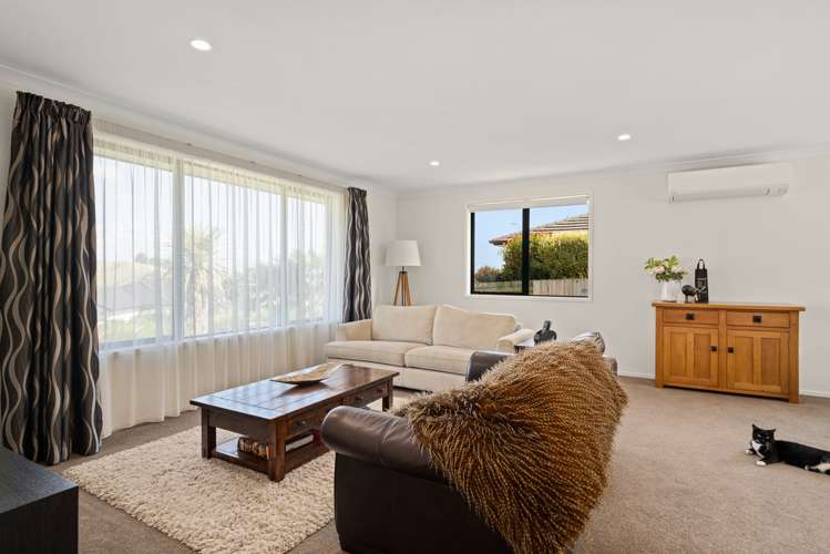 274 Ballintoy Park Drive Welcome Bay_4