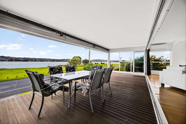 70 Kiwi Esplanade Mangere Bridge_5