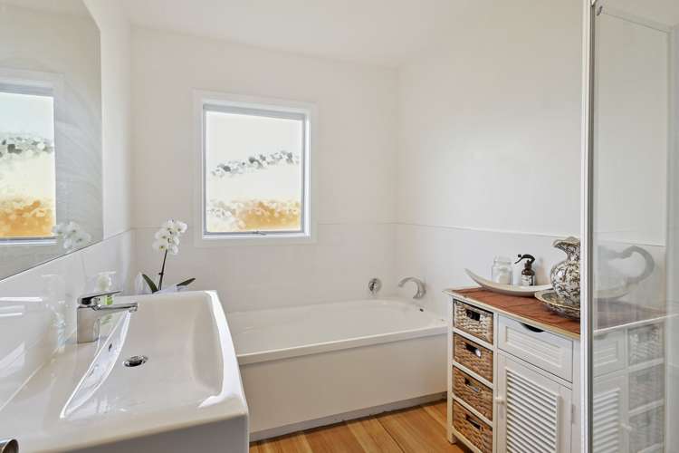 29 Fairview Avenue Opaheke_11