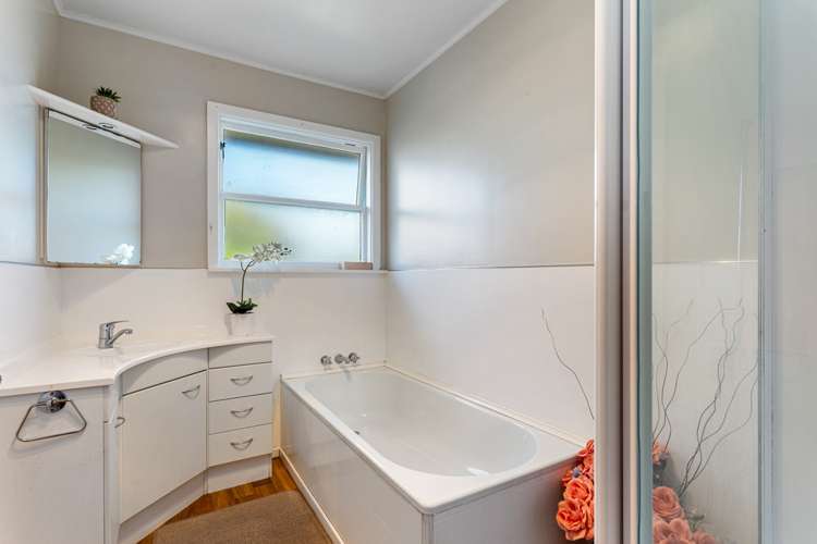 27 Kathleen Crescent Hornby_10