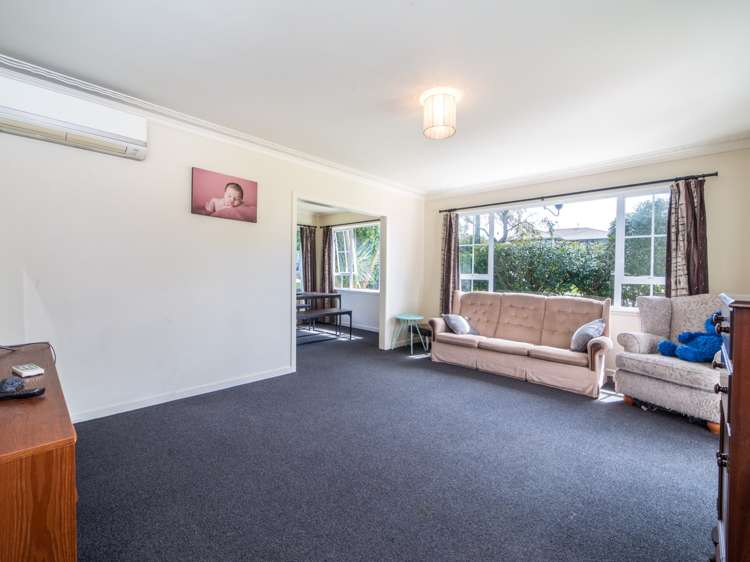 9 Tiroroa Avenue Te Atatu South_12