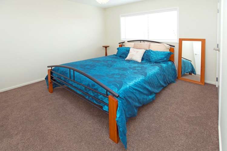 284 Alec Craig Way Gulf Harbour_14