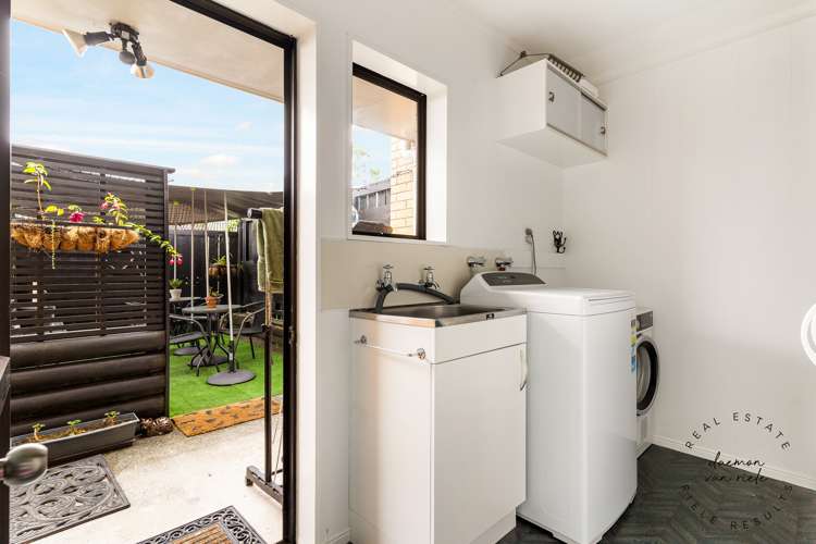 2/27 King Edward Avenue Papakura_7