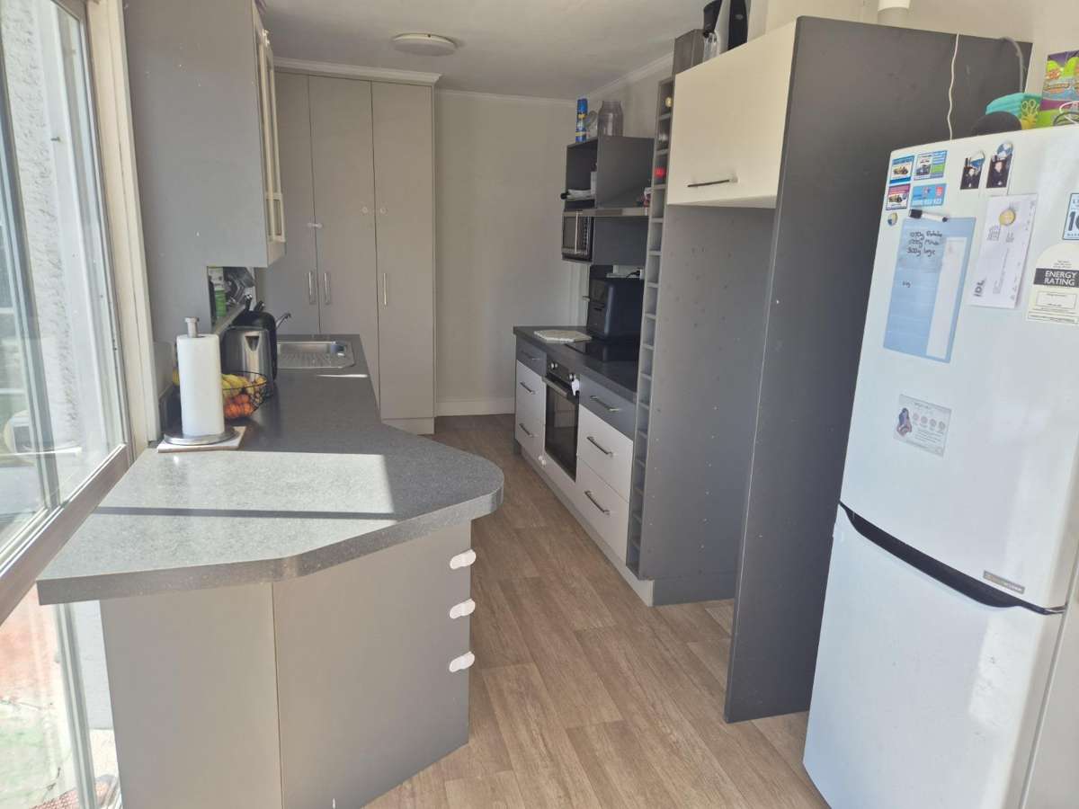 ALLENTON 3 BEDROOMS 2