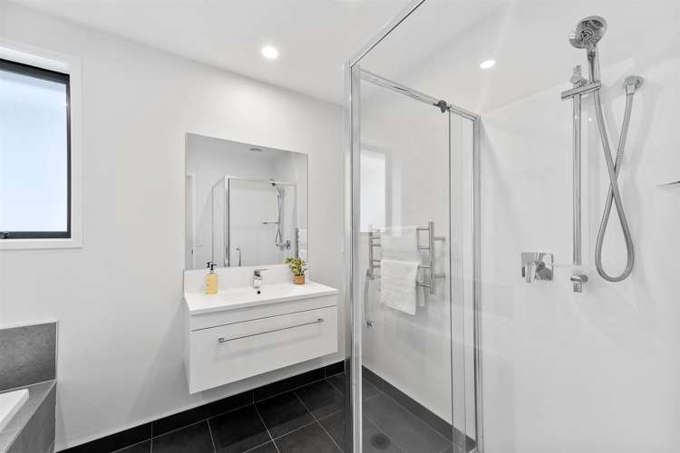 8 Orca Drive Stanmore Bay_19