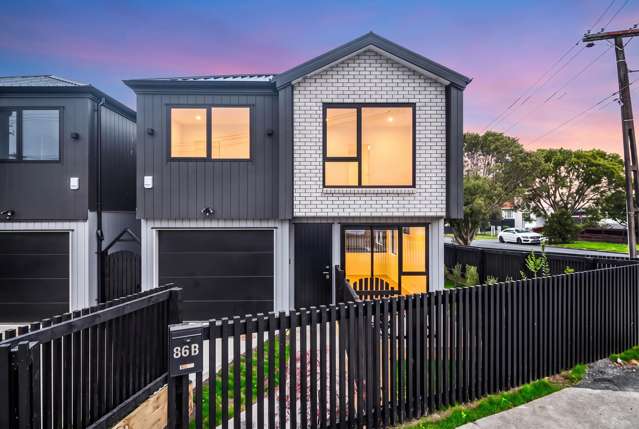 Brand-New Contemporary Living!!!