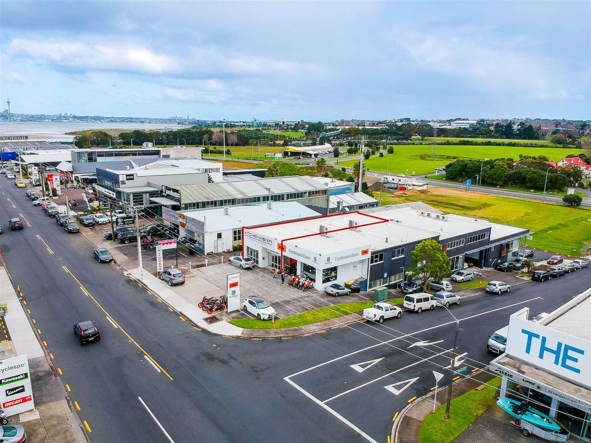 1B/55 Barrys Point Road Takapuna_0