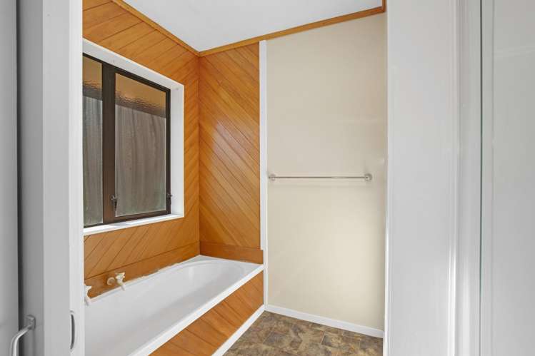 21 Cedar Drive Paraparaumu Beach_18