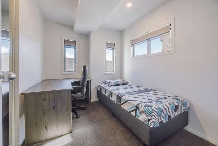 2/21 Hunters Park Drive Three Kings_7