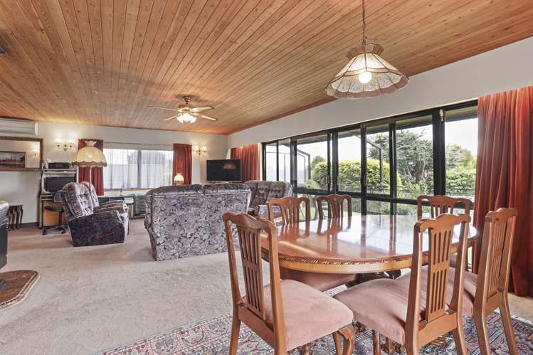 80 Regency Crescent Redwood_18