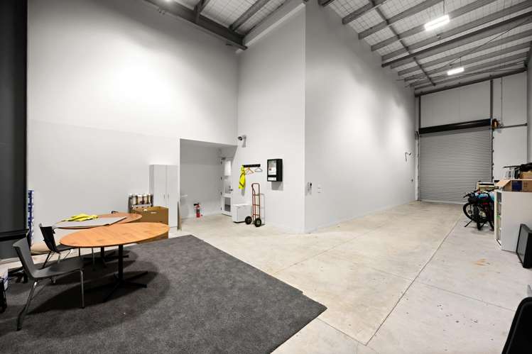 87 Church Road Pukete_12