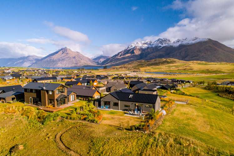 4 Wanderer Lane Jacks Point_17