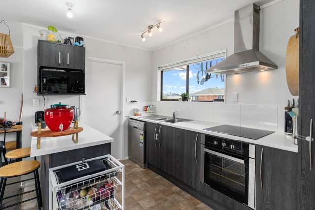 2/12 President Avenue Papakura_1