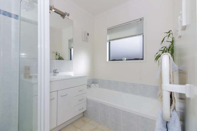 27 Harbour View Road Te Atatu Peninsula_17