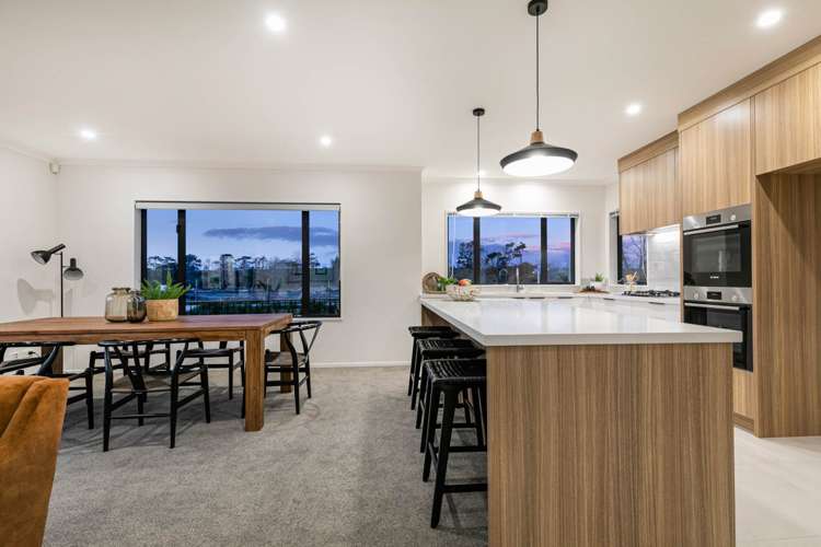 2 Frith Street Wainui_12