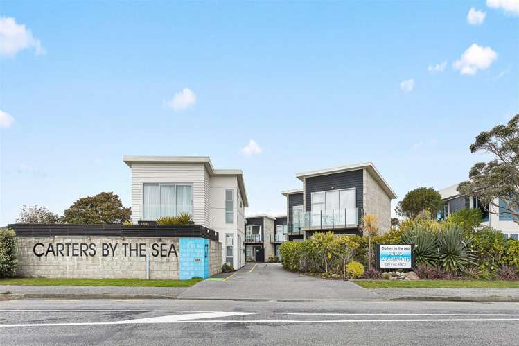 5,7 and 8/27 Marine Parade Carters Beach_31