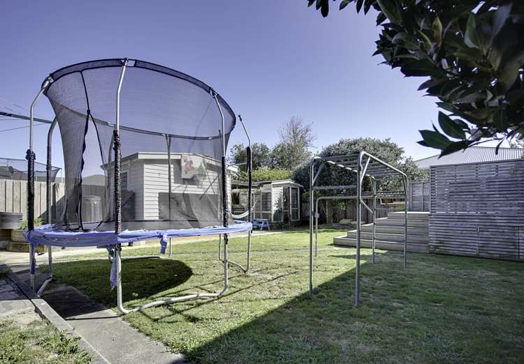 274 Seaview Road Stoke_17