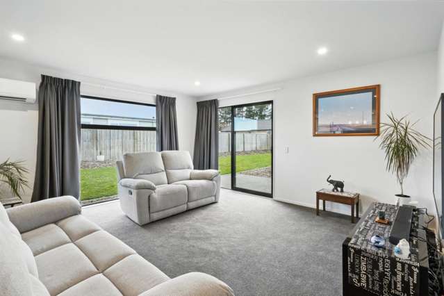 29 Plover Avenue Amberley_4