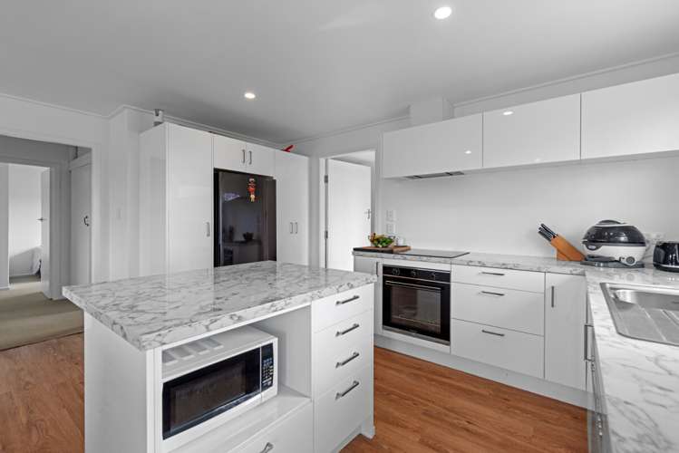 92 Ohinepanea Road Pukehina_10