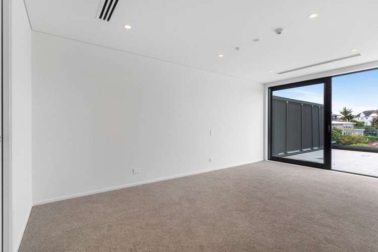 Meadowbank Road Meadowbank_9