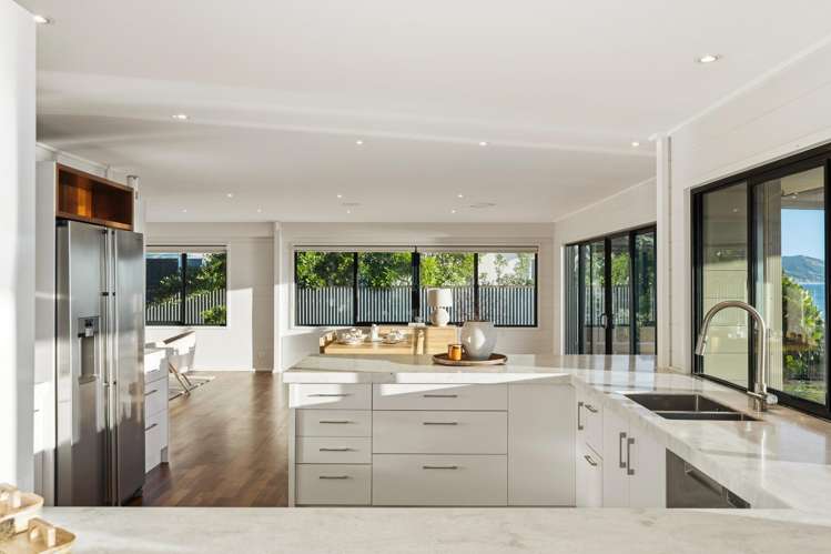 2A Lloyd George Road Wainui_6