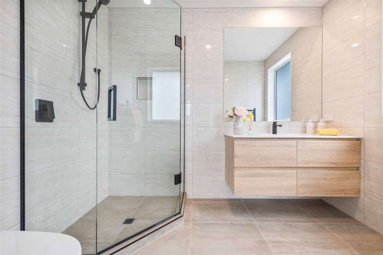 20 Nightingale Road Flat Bush_13