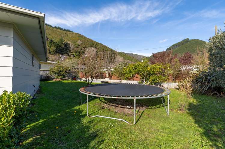 6 Hillside Lane The Brook_21