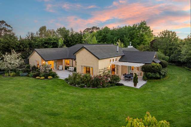 Garry's Garden – A hidden Amberley oasis