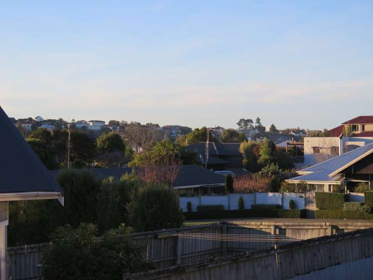 2/60 Selwyn Street Waimataitai_10