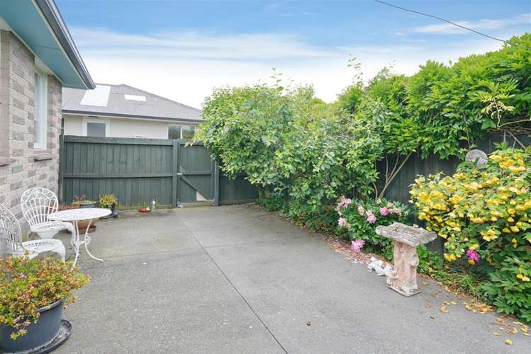 1/14 Farquhars Road Redwood_17