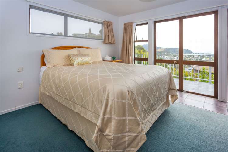 8 Pine Grove Tairua_19