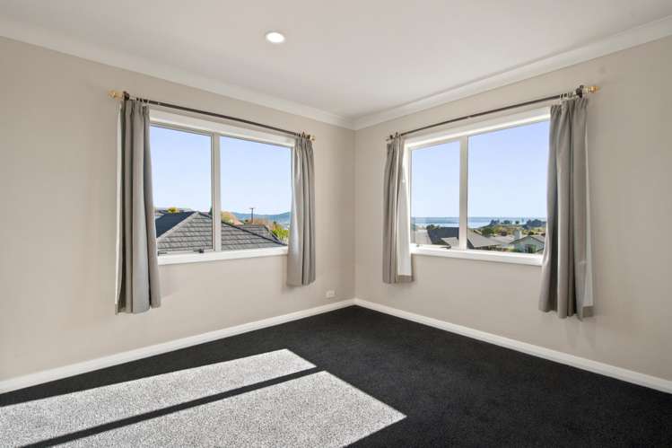 1 Stafford Rise Owhata_17
