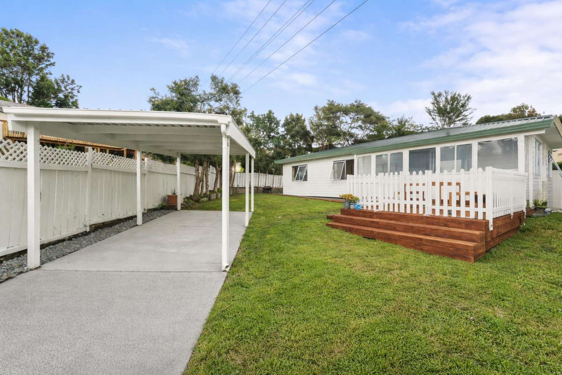 33A Lilburn Crescent Massey_0