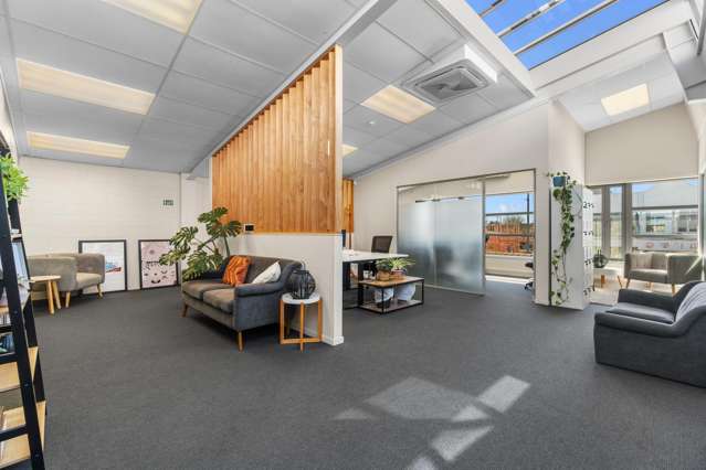 High-Profile Office – Ready for Business