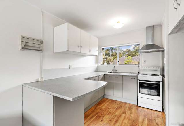 Prime location in Otahuhu, within walking dist...