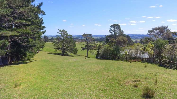 399 Horseshoe Bush Road Dairy Flat_25