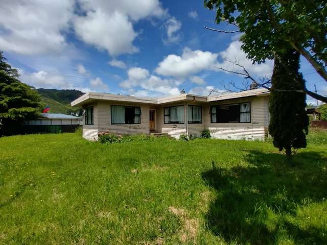 43 Dover Road Wainuiomata_1