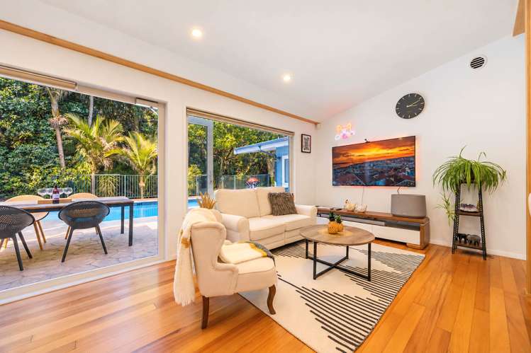 18 Claude Road Hill Park_14