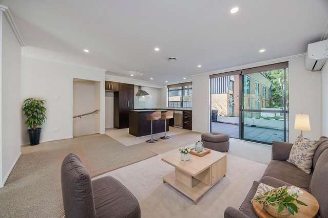 URGENT: COOL 4 BED BRICK! HOT DEAL!