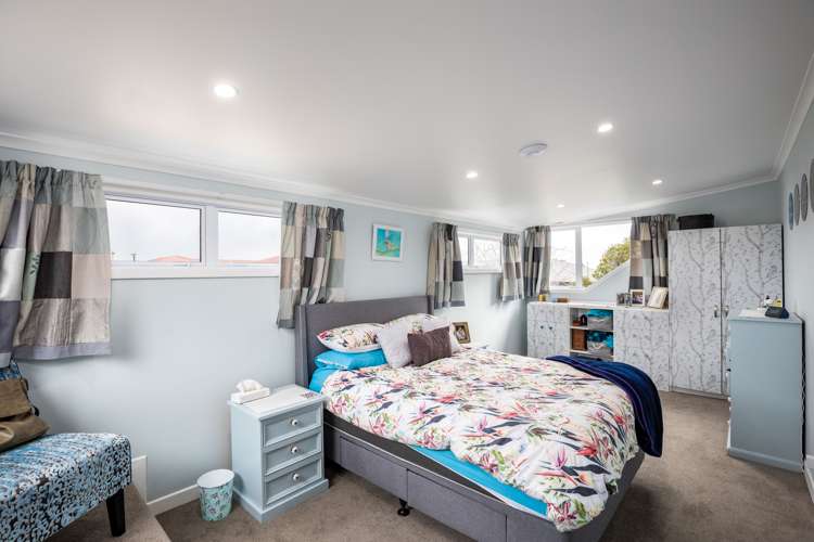 8 York Crescent Westown_23