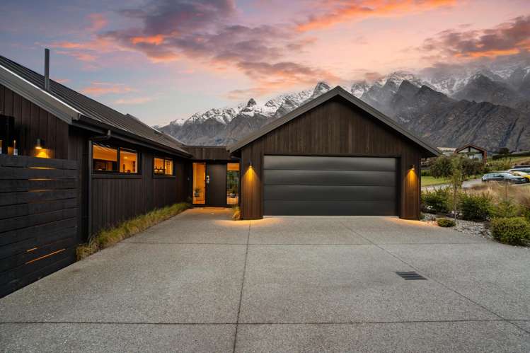 28 McAdam Drive Jacks Point_20