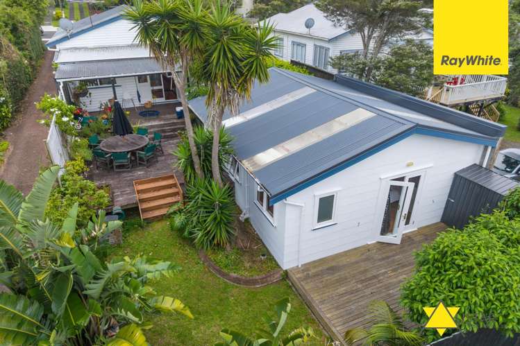 27 Tahi Terrace Glen Eden_17