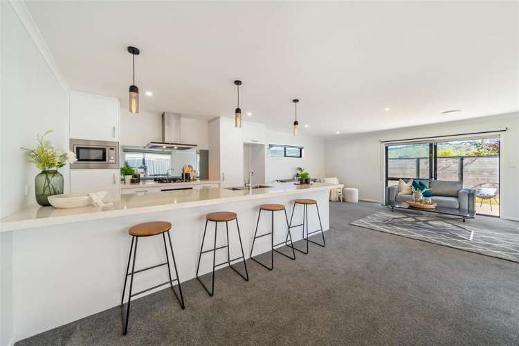 34 Te Kaeaea Crescent Wallaceville_7