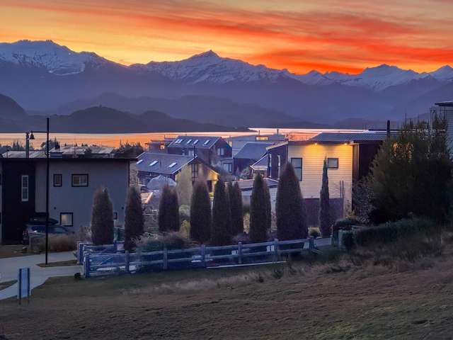 Traditional Kiwi quarter acre with stunning views