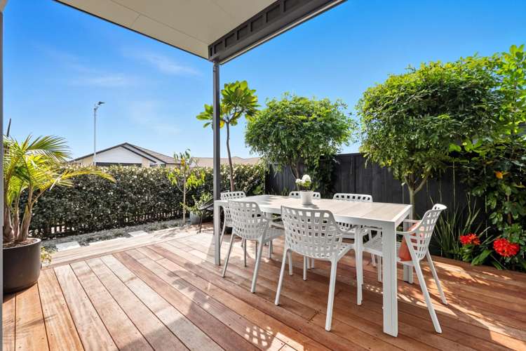 6 Kahuparere Crescent Pyes Pa_8