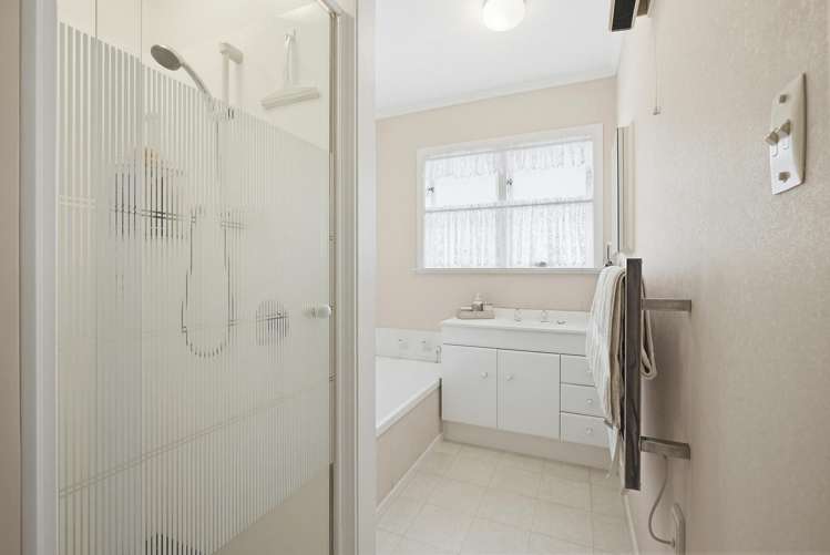 20 Pembroke Street Tawa_17