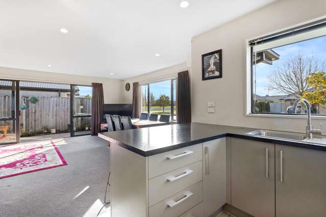 4 Charente Way Yaldhurst_4