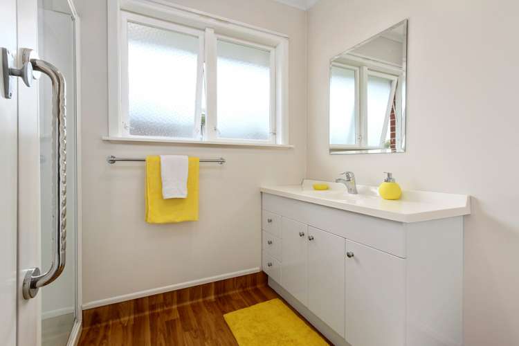 82 Royal View Road Te Atatu South_7