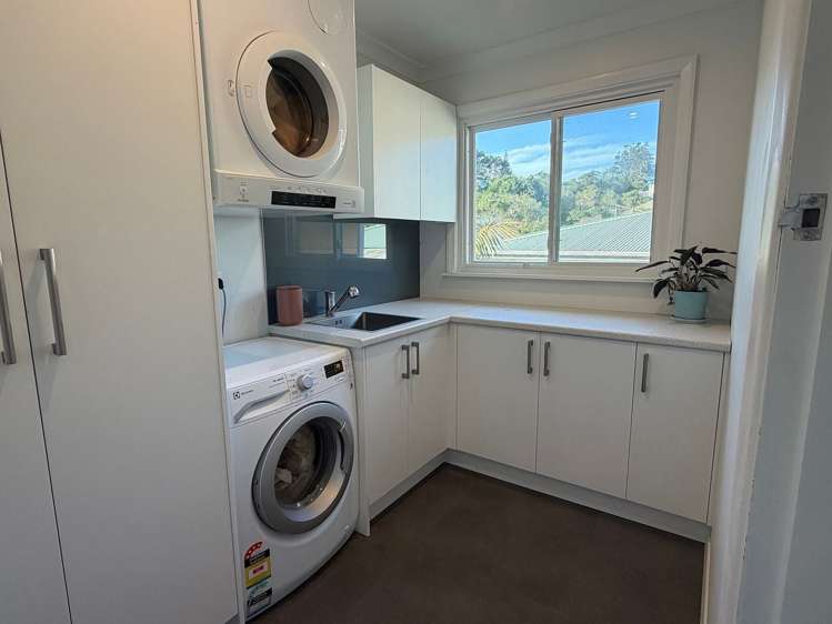 82 Chester Road Tawa_10