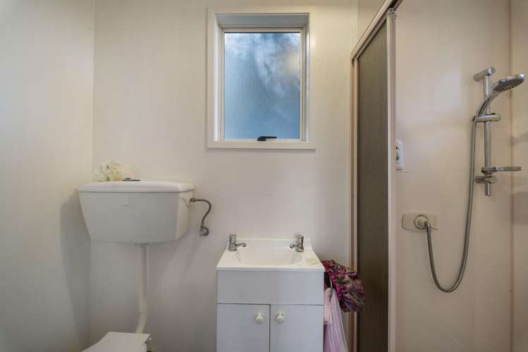 136 Opanuku Road Henderson Valley_5